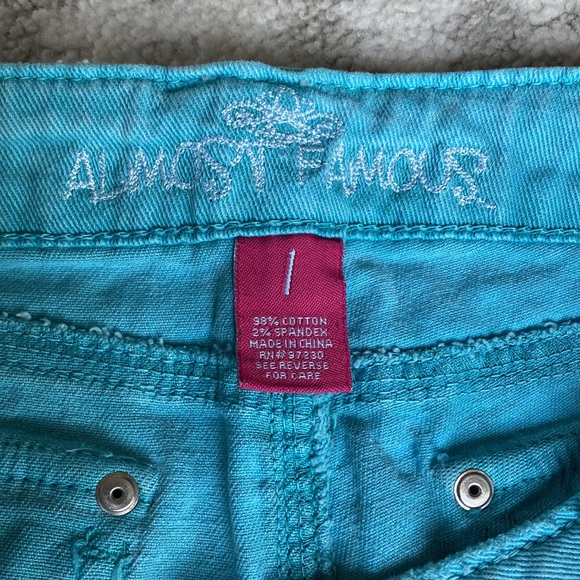 •Almost Famous• Low-Rise Distressed Shorts - Picture 9 of 9
